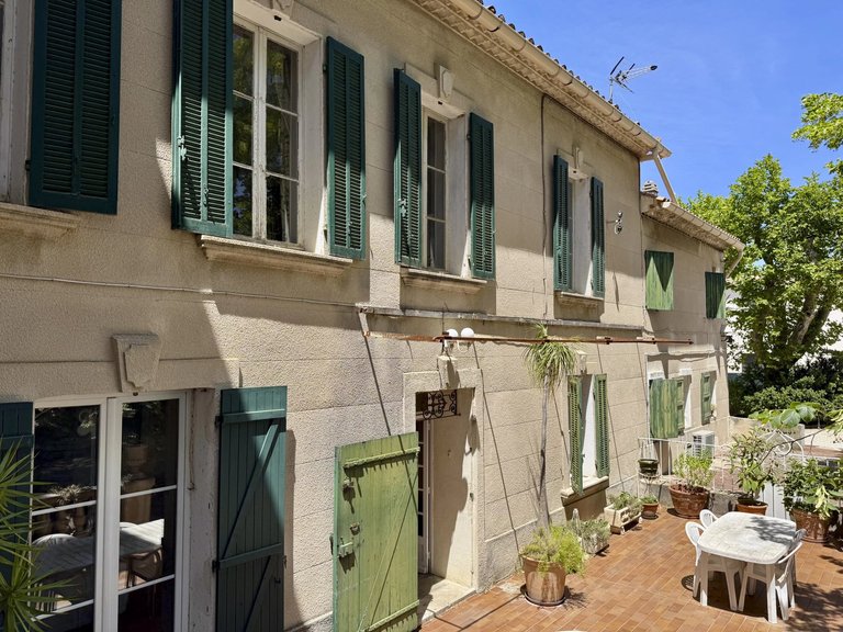Villa for Sale in St Cyr Sur Mer, Provence Coast (cassis To Cavalaire) 3