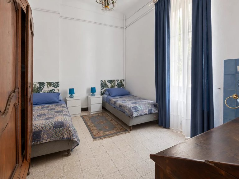 Villa for Sale in St Cyr Sur Mer, Provence Coast (cassis To Cavalaire) 9