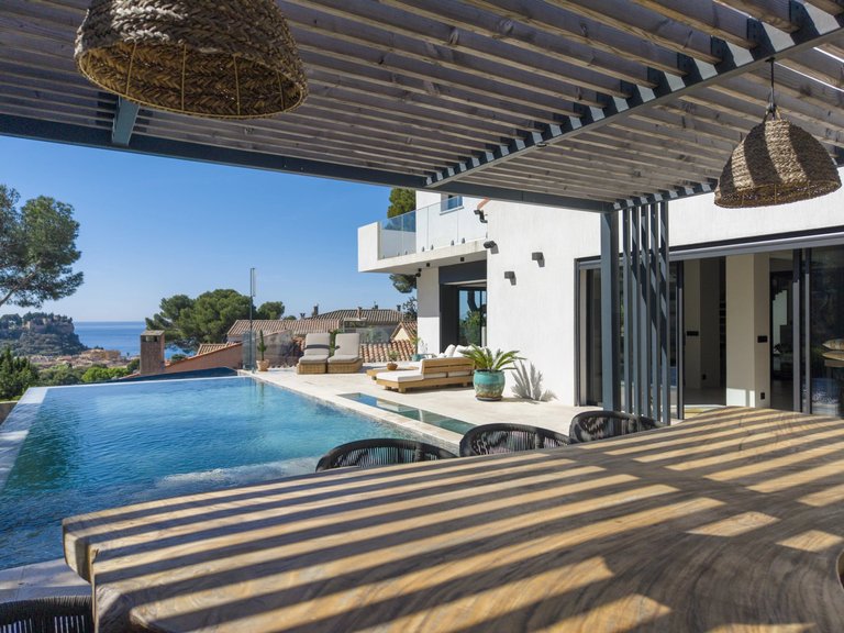 Villa for Sale in Cassis, Provence Coast (cassis To Cavalaire) 14