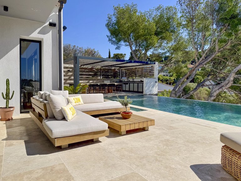 Villa for Sale in Cassis, Provence Coast (cassis To Cavalaire) 15
