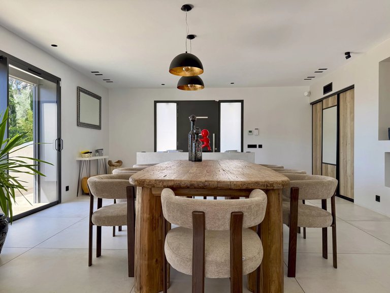 Villa for Sale in Cassis, Provence Coast (cassis To Cavalaire) 16