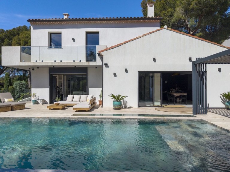 Villa for Sale in Cassis, Provence Coast (cassis To Cavalaire) 4
