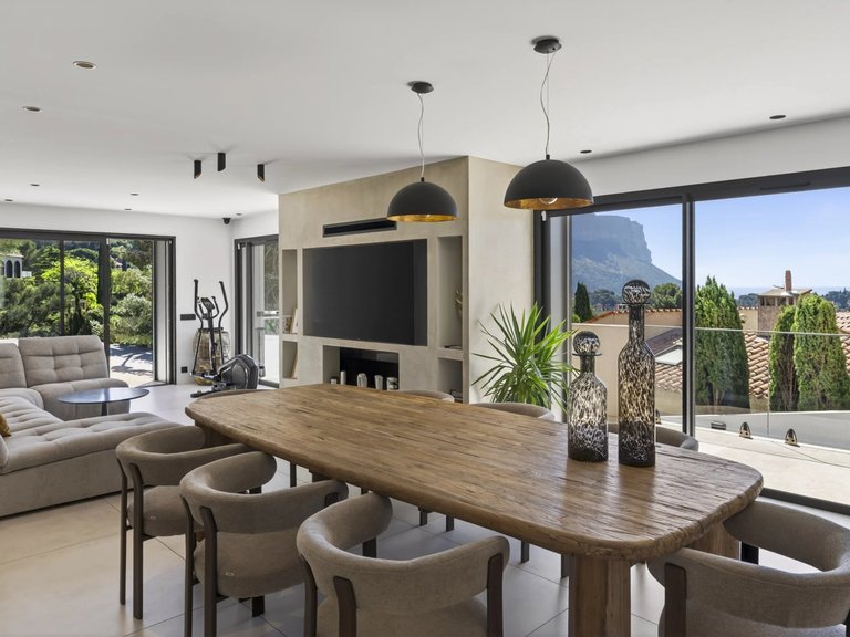 Villa for Sale in Cassis, Provence Coast (cassis To Cavalaire) 5