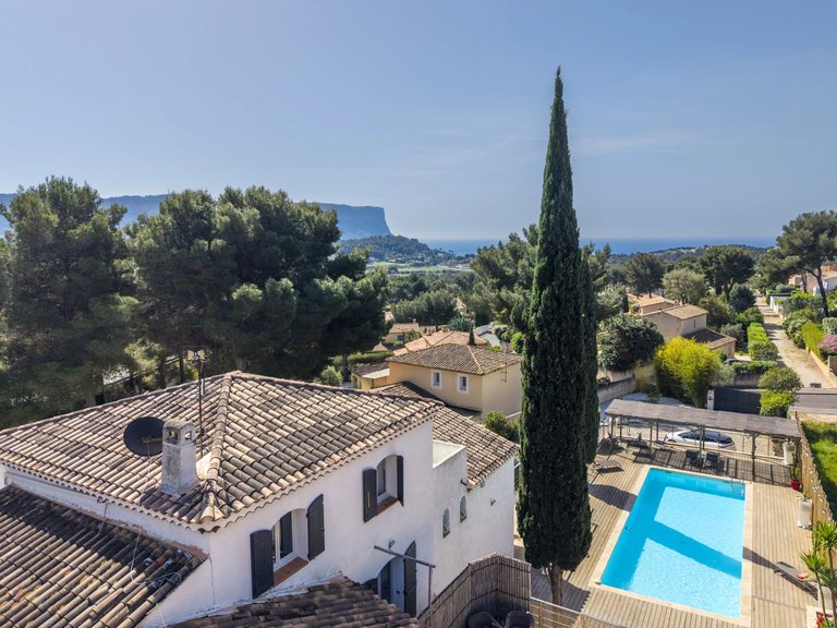 Villa for Sale in Cassis, Provence Coast (cassis To Cavalaire) 1