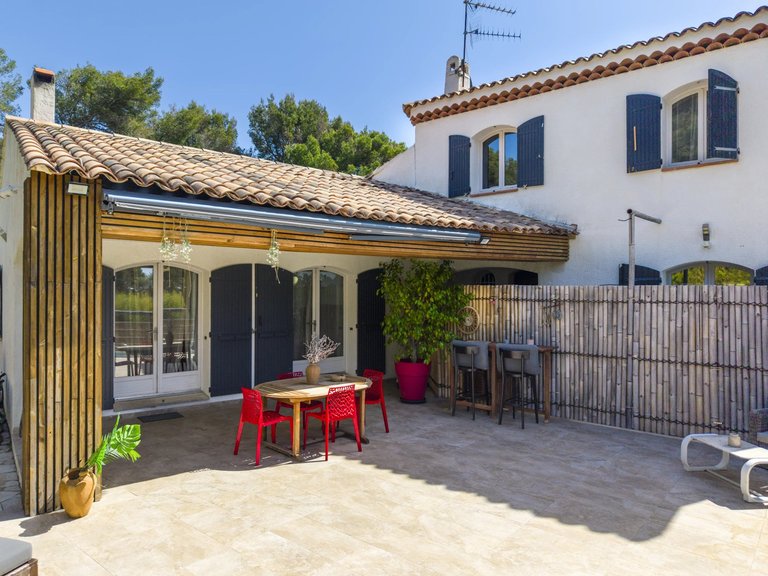 Villa for Sale in Cassis, Provence Coast (cassis To Cavalaire) 4