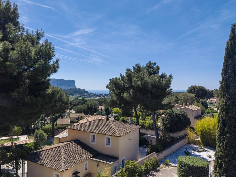 Villa for Sale in Cassis, Provence Coast (cassis To Cavalaire) 5