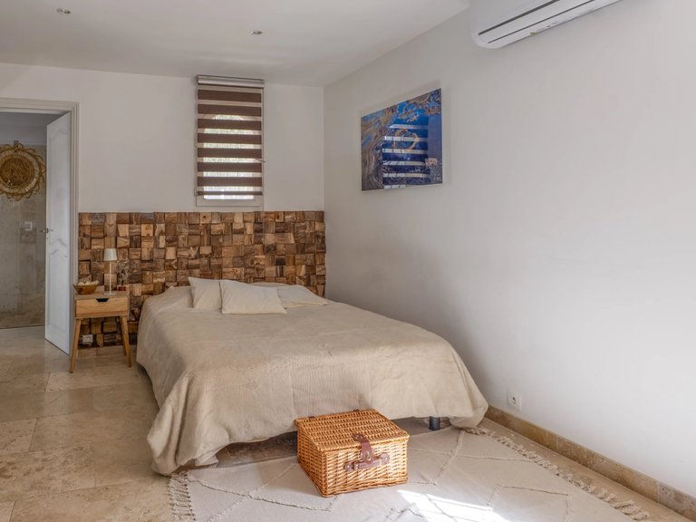 Villa for Sale in Cassis, Provence Coast (cassis To Cavalaire) 8