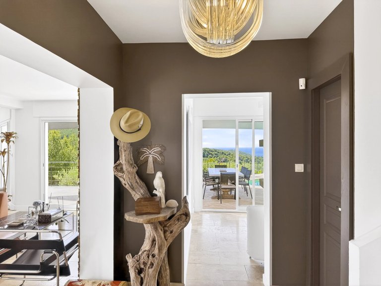 Villa for Sale in St Cyr Sur Mer, Provence Coast (cassis To Cavalaire) 4