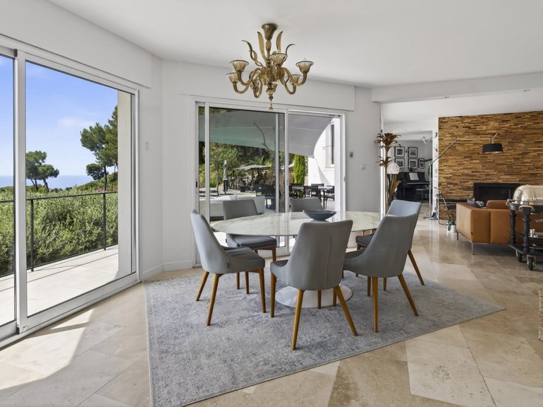 Villa for Sale in St Cyr Sur Mer, Provence Coast (cassis To Cavalaire) 5