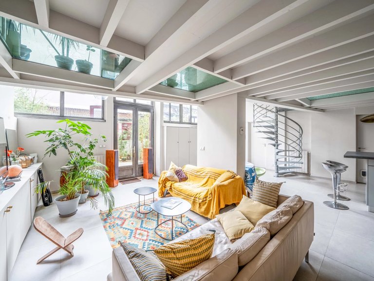 Apartment for Sale in 14th (montparnasse), Other Arrondissements (13th, 14th, 15th, 19th, 20th) 1