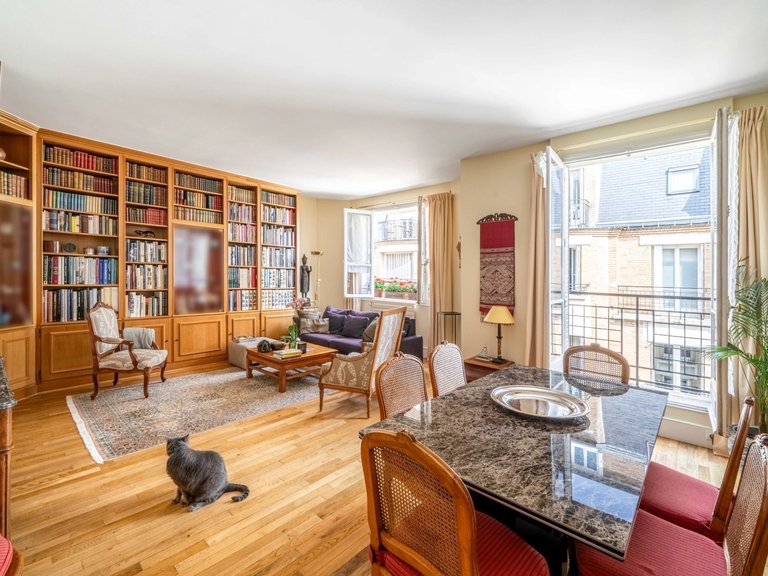 Apartment for Sale in 14th (montparnasse), Other Arrondissements (13th, 14th, 15th, 19th, 20th) 1