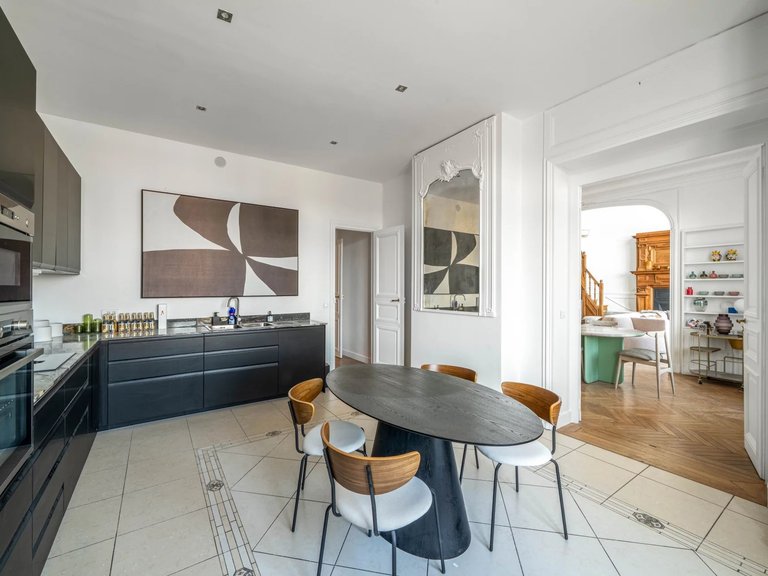 Apartment for Sale in Neuilly Sur Seine, Paris Suburbs 10