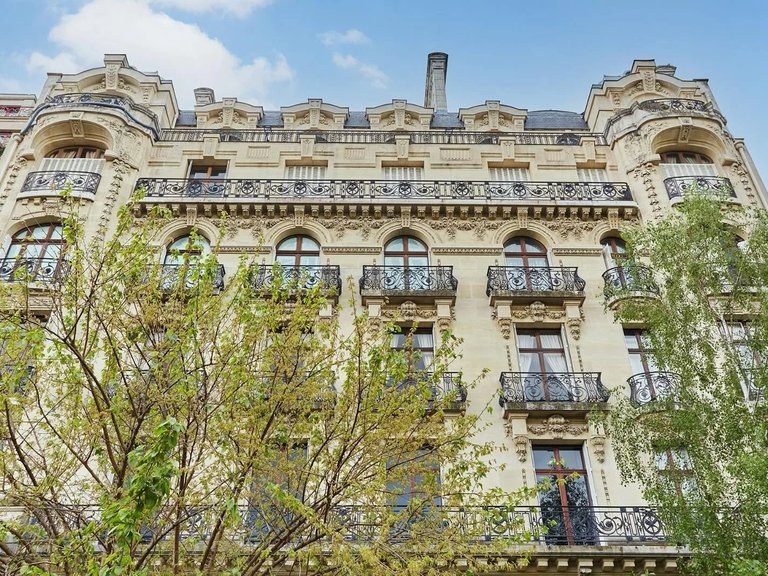 Apartment for Sale in 16th (trocadéro - Etoile - Passy), Golden Triangle - Trocadéro (8th - 16th) 8