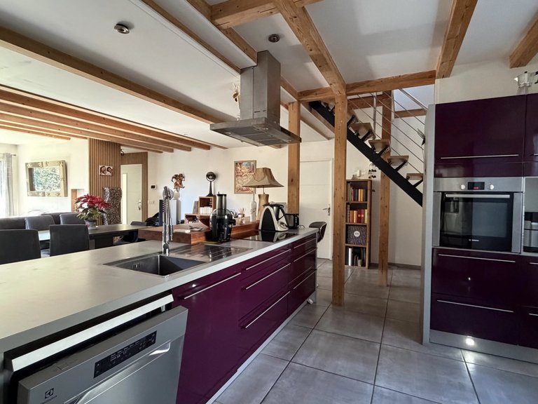 Villa for Sale in Saint Aygulf, St Raphaël, Ste Maxime Area 5
