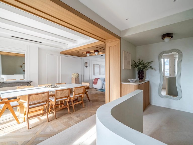 Apartment for Sale in 8th (golden Triangle - Parc Monceau), Golden Triangle - Trocadéro (8th - 16th) 2
