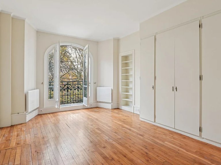Apartment for Sale in 7th (invalides, Eiffel Tower, Orsay), Paris Left Bank (5th,6th & 7th ) 5