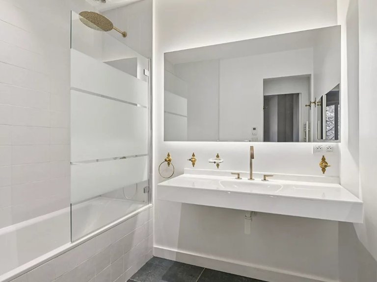 Apartment for Sale in 7th (invalides, Eiffel Tower, Orsay), Paris Left Bank (5th,6th & 7th ) 9