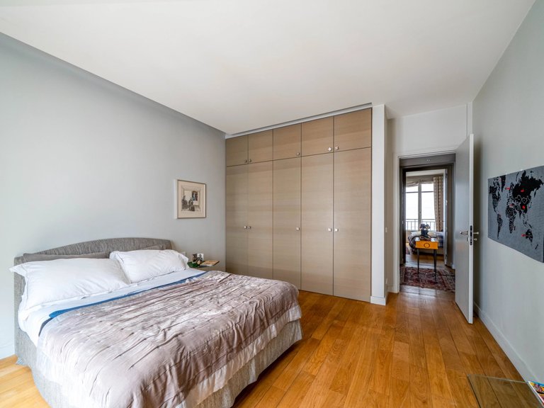 Apartment for Sale in 16th (trocadéro - Etoile - Passy), Golden Triangle - Trocadéro (8th - 16th) 11