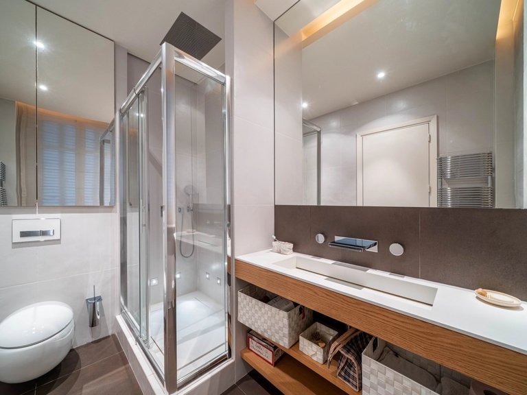 Apartment for Sale in 16th (trocadéro - Etoile - Passy), Golden Triangle - Trocadéro (8th - 16th) 15