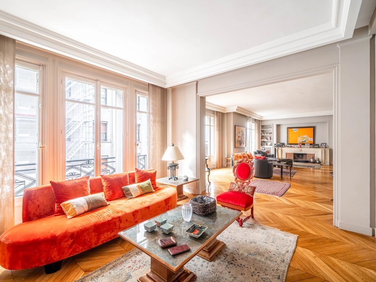 Apartment for Sale in 16th (trocadéro - Etoile - Passy), Golden Triangle - Trocadéro (8th - 16th) 6