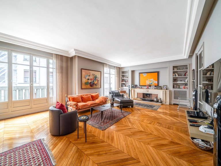 Apartment for Sale in 16th (trocadéro - Etoile - Passy), Golden Triangle - Trocadéro (8th - 16th) 8