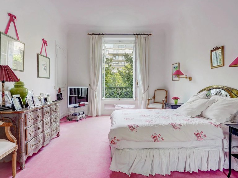 Apartment for Sale in 16th (trocadéro - Etoile - Passy), Golden Triangle - Trocadéro (8th - 16th) 7
