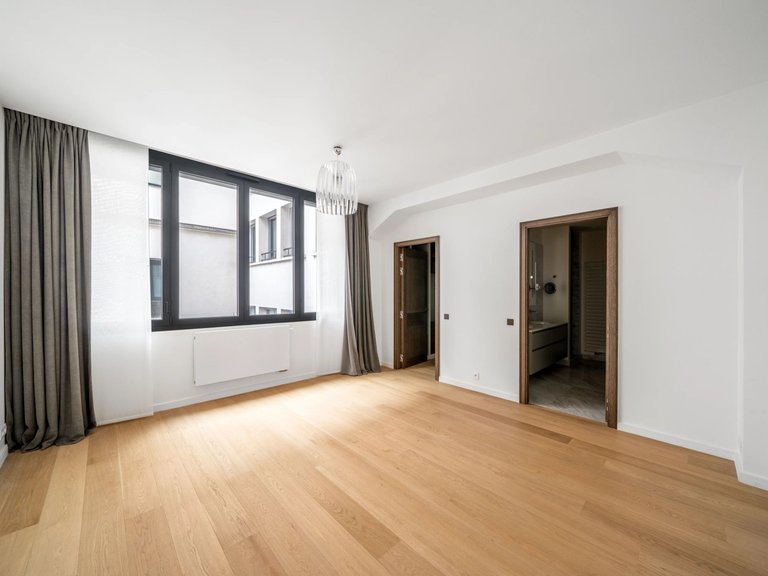 Apartment for Sale in 7th (invalides, Eiffel Tower, Orsay), Paris Left Bank (5th,6th & 7th ) 11