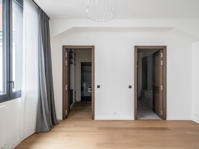 Apartment for Sale in 7th (invalides, Eiffel Tower, Orsay), Paris Left Bank (5th,6th & 7th ) 5