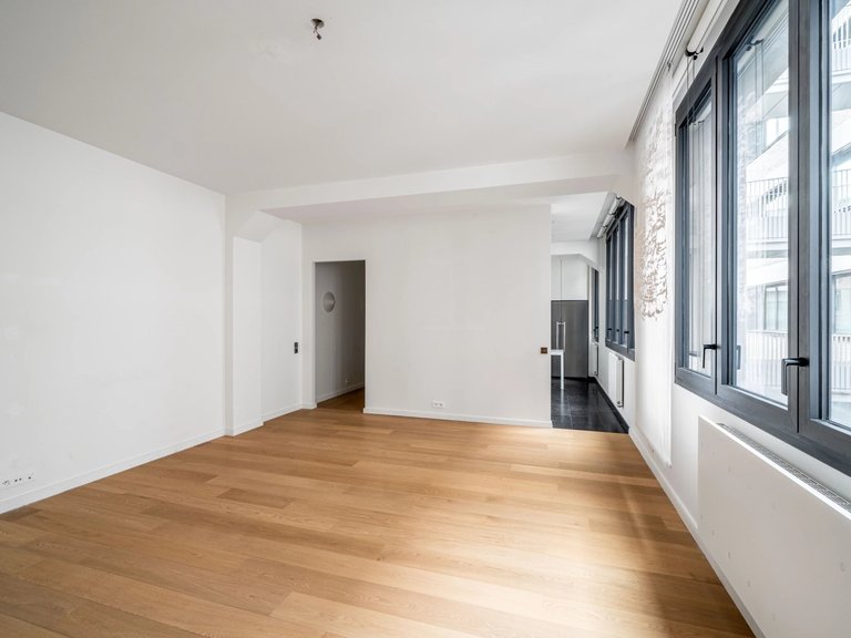 Apartment for Sale in 7th (invalides, Eiffel Tower, Orsay), Paris Left Bank (5th,6th & 7th ) 8