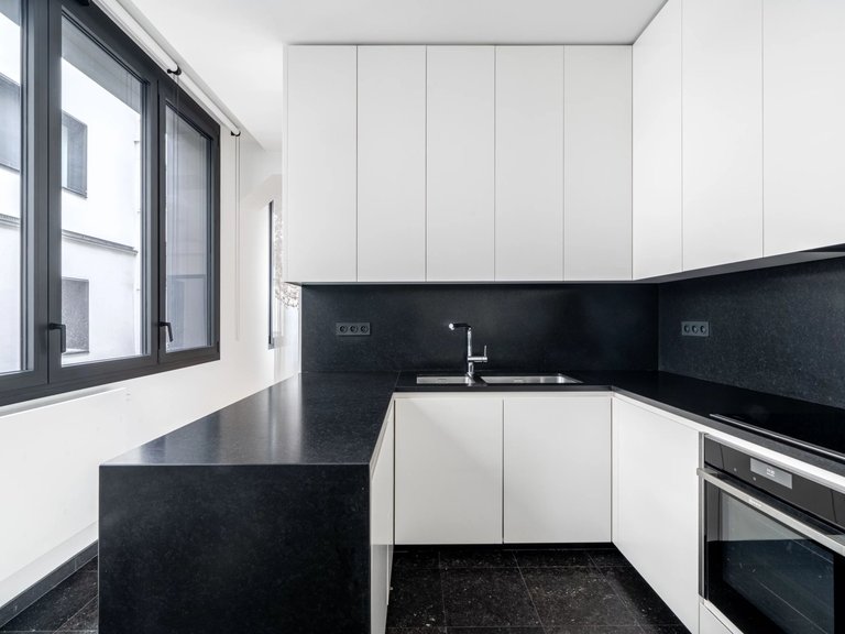 Apartment for Sale in 7th (invalides, Eiffel Tower, Orsay), Paris Left Bank (5th,6th & 7th ) 10