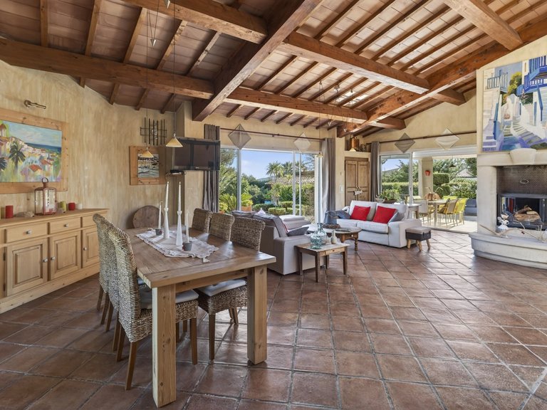 Villa for Sale in La Cadiere D Azur, Provence Coast (cassis To Cavalaire) 4