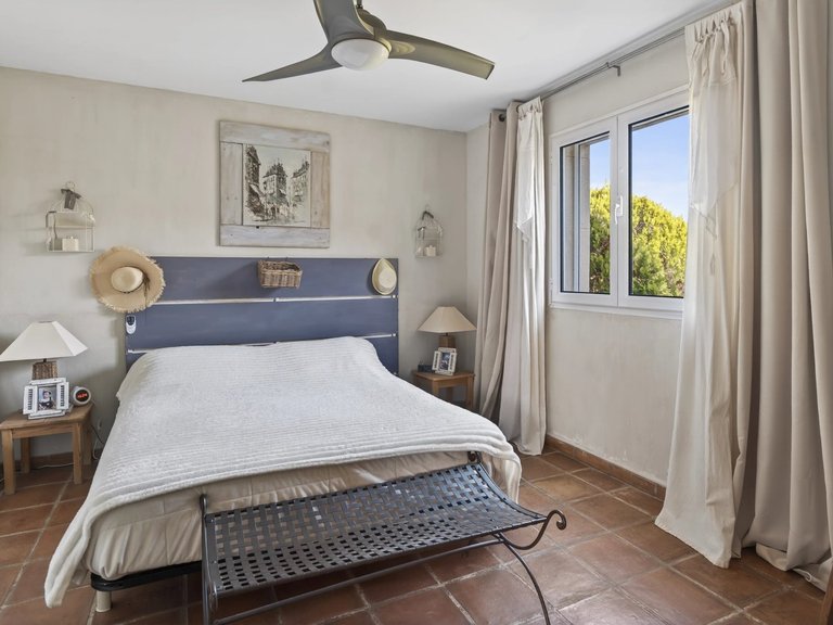Villa for Sale in La Cadiere D Azur, Provence Coast (cassis To Cavalaire) 6