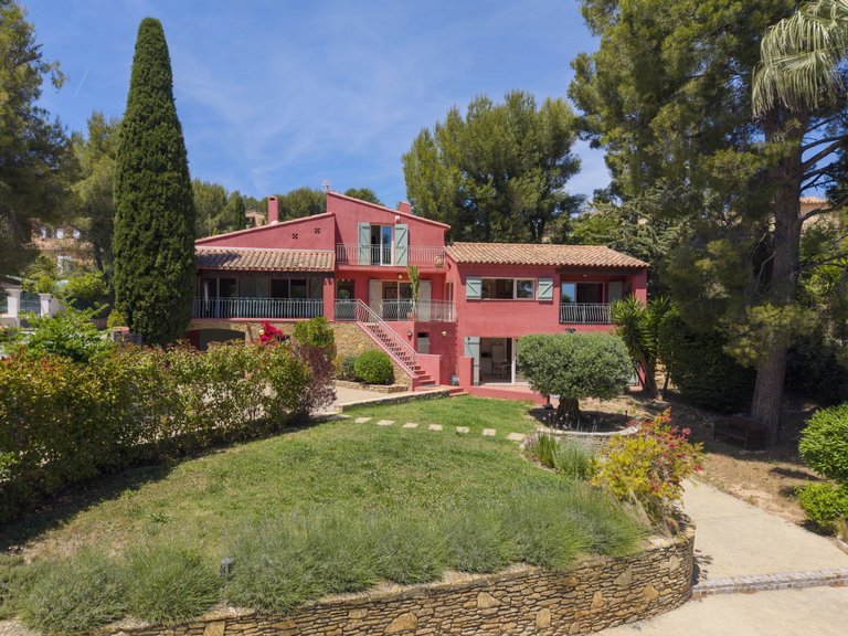 Villa for Sale in La Cadiere D Azur, Provence Coast (cassis To Cavalaire) 2