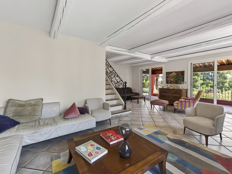 Villa for Sale in La Cadiere D Azur, Provence Coast (cassis To Cavalaire) 11