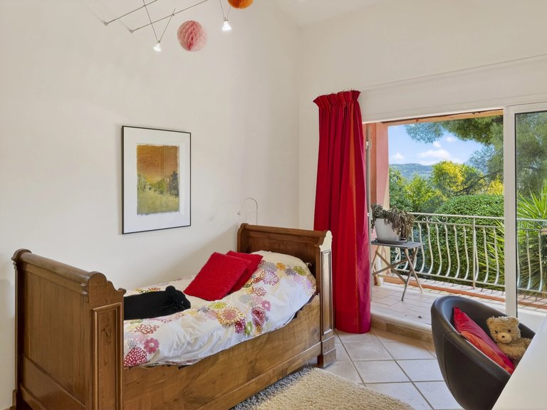 Villa for Sale in La Cadiere D Azur, Provence Coast (cassis To Cavalaire) 15