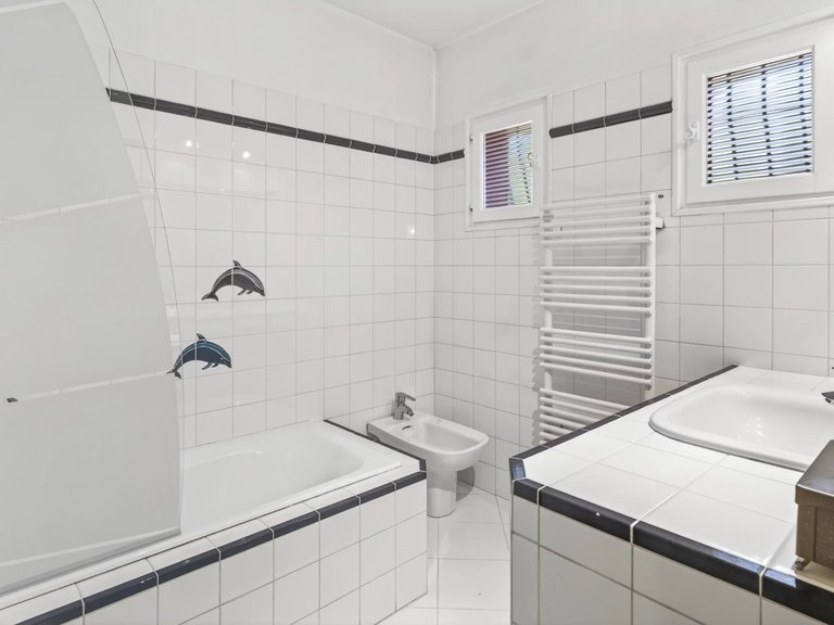 Villa for Sale in La Cadiere D Azur, Provence Coast (cassis To Cavalaire) 16