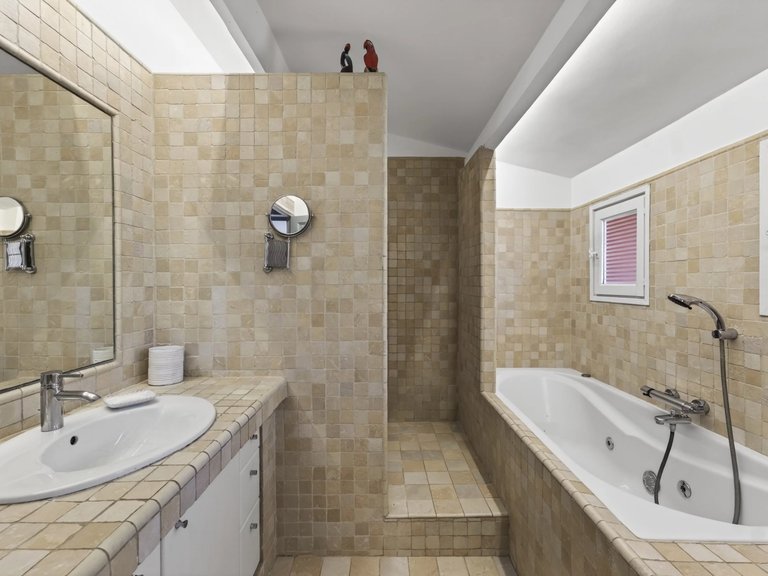 Villa for Sale in La Cadiere D Azur, Provence Coast (cassis To Cavalaire) 20