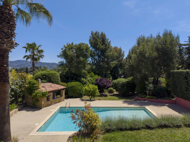Villa for Sale in La Cadiere D Azur, Provence Coast (cassis To Cavalaire) 7