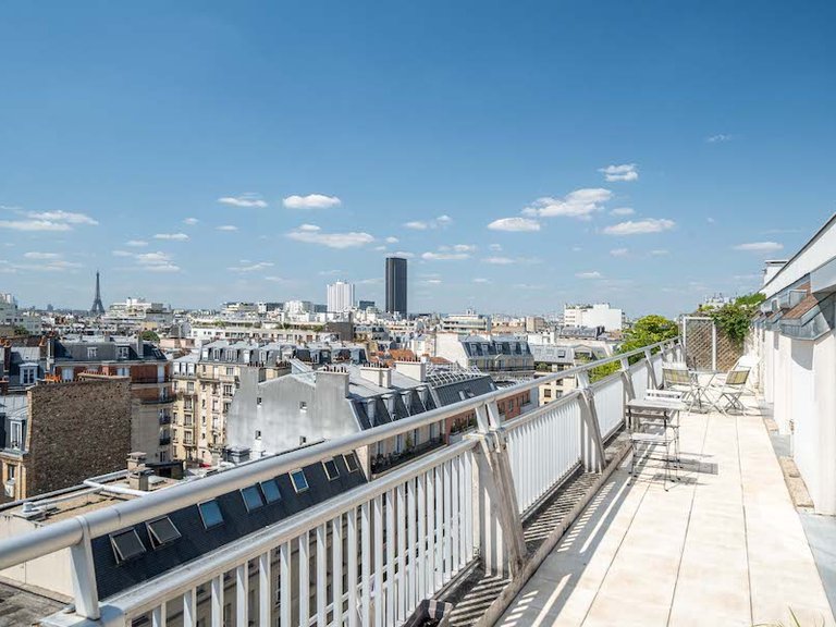 Apartment for Sale in 14th (montparnasse), Other Arrondissements (13th, 14th, 15th, 19th, 20th) 1