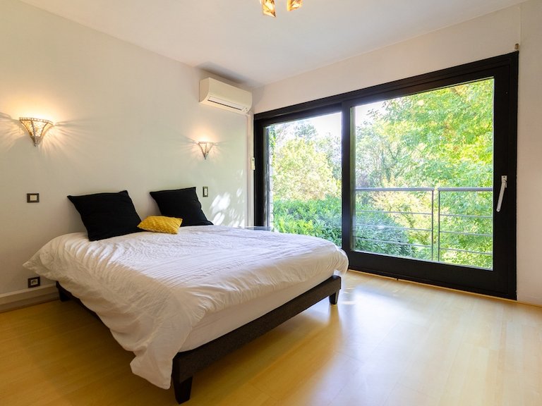 Villa for Sale in Bouc Bel Air, Marseille & Cote Bleu 16