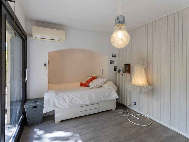 Villa for Sale in Bouc Bel Air, Marseille & Cote Bleu 15