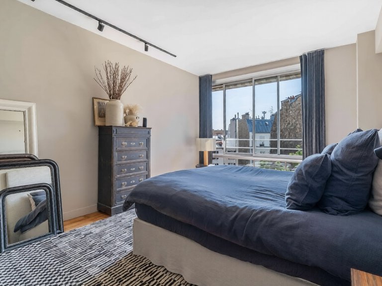 Apartment for Sale in 16th (trocadéro - Etoile - Passy), Golden Triangle - Trocadéro (8th - 16th) 7
