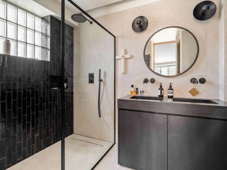 Apartment for Sale in 16th (trocadéro - Etoile - Passy), Golden Triangle - Trocadéro (8th - 16th) 8