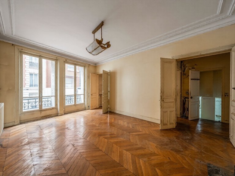 Apartment for Sale in 6th (saint Germain Des Prés - Luxembourg), Paris Left Bank (5th,6th & 7th ) 1