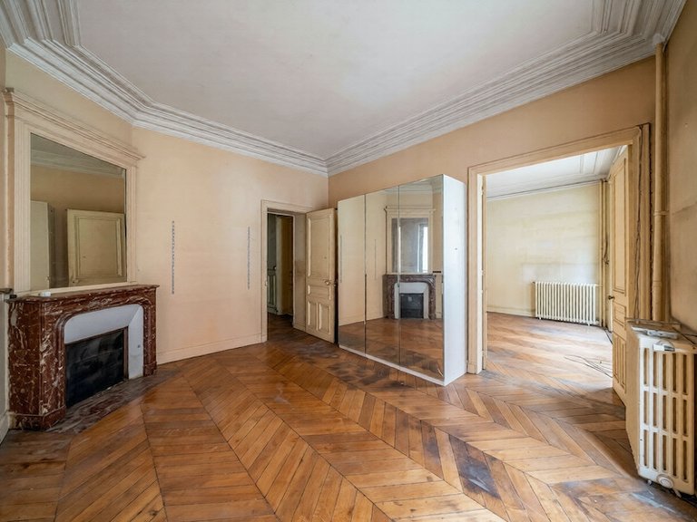 Apartment for Sale in 6th (saint Germain Des Prés - Luxembourg), Paris Left Bank (5th,6th & 7th ) 2