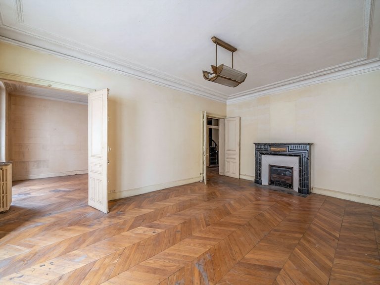 Apartment for Sale in 6th (saint Germain Des Prés - Luxembourg), Paris Left Bank (5th,6th & 7th ) 3
