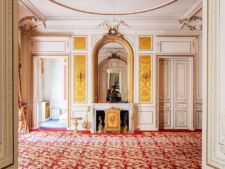 Apartment for Sale in 8th (golden Triangle - Parc Monceau), Golden Triangle - Trocadéro (8th - 16th) 2