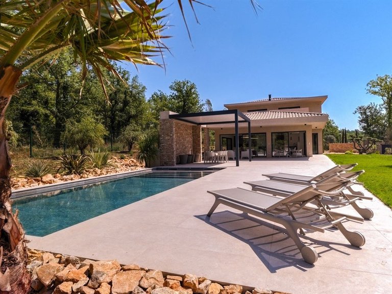 Villa for Sale in Tourrettes, Var Countryside (fayence, Lorgues, Cotignac) 1
