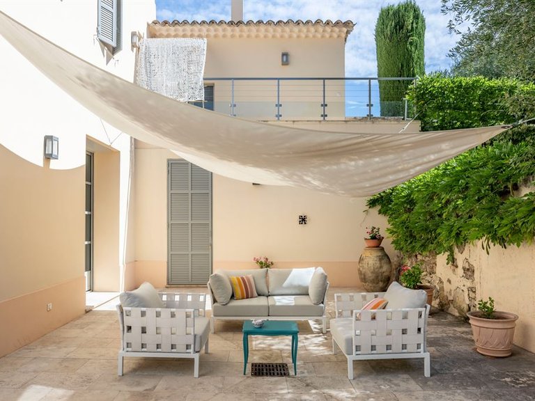 Villa for Sale in Grasse, Mougins, Valbonne, Grasse Area 14