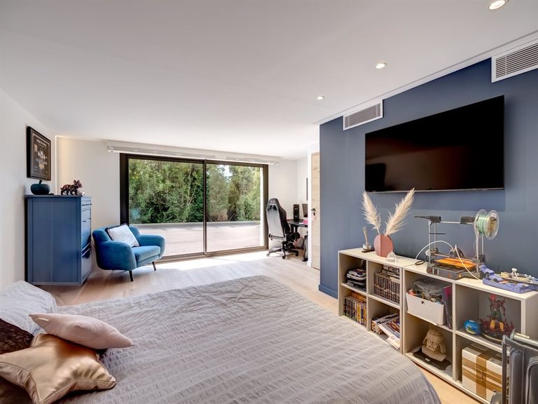 Villa for Sale in Opio, Mougins, Valbonne, Grasse Area 14
